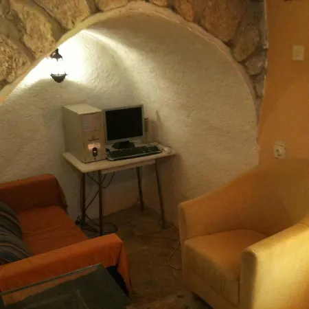 Country house Old Traditional Stonehouse